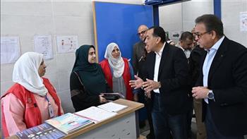   رئيس الوزراء يطمئن على توافر الأدوية وجودة الخدمات بمركز طب أسرة طحانوب 
