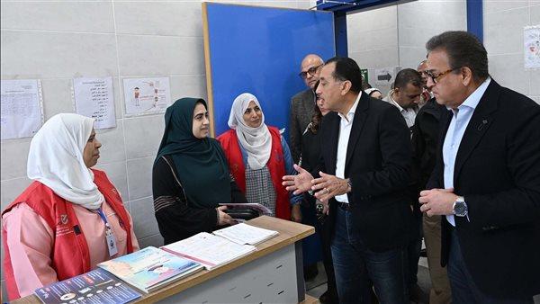 رئيس الوزراء يطمئن على توافر الأدوية وجودة الخدمات بمركز طب أسرة طحانوب
