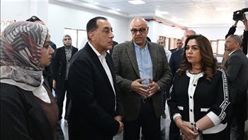   رئيس الوزراء يطلع على خدمات المركز التكنولوجي بقرية طحانوب 