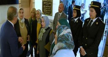 الداخلية تشارك بمبادرات إنسانية في حملة 16 يوم لمناهضة العنف ضد المرأة