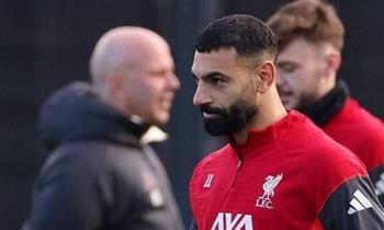 محمد صلاح على مقاعد بدلاء ليفربول أمام برايتون بالدوري الإنجليزي الممتاز