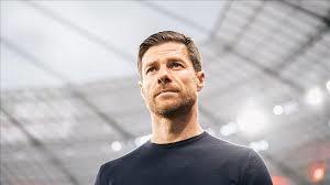   مدرب ريال مدريد يتجاهل تهديدات إقالته