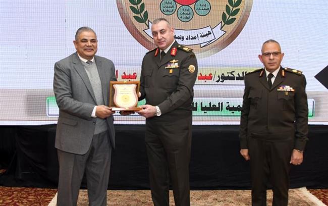 اعتماد المستشفى البيطرى للقوات المسلحة منح شهادات التدريب المهنى للأطباء البيطريين