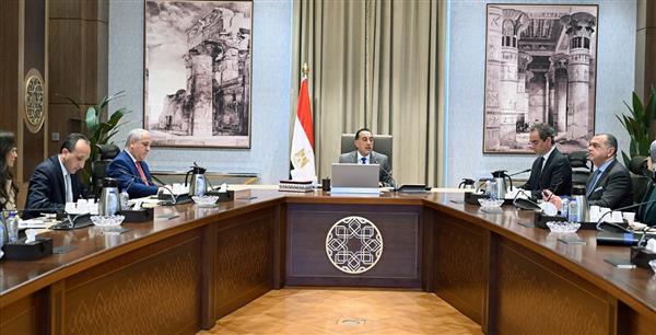 "الحكومة" تبحث وضع حلول جذرية للمشكلات المالية لـ"ماسبيرو" والصحف القومية