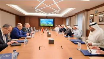 وزير البترول يبحث مع وزير الكهرباء الكويتي تعزيز الاستثمارات المشتركة