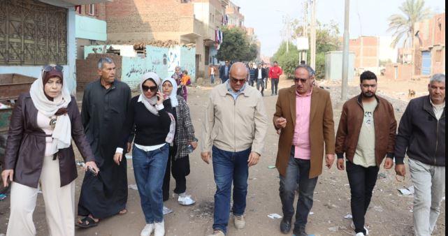 محافظ القليوبية يتفقد قرية المريج بشبين القناطر ويستمع لمشاكل المواطنين