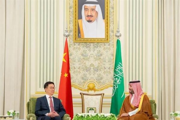 ولي العهد السعودي ووزير خارجية الصين يبحثان سبل تعزيز أوجه العلاقات الثنائية