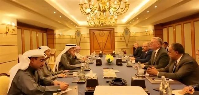 بدوي يبحث مع قيادات المؤسسات البترولية الكويتية تعزيز التعاون والاستثمار في مصر