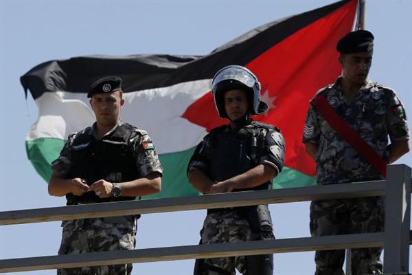 الأردن: القبض على عصابة إقليمية لتهريب المخدرات