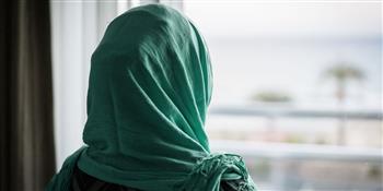   هل الملابس الخارجية التي ترتديها الحائض طاهرة أم نجسة؟.. الإفتاء تُجيب