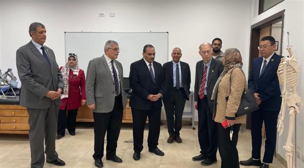 جامعة بنها الأهلية تفتح آفاق شراكة دولية مع جامعة هونغ كونغ للتعليم