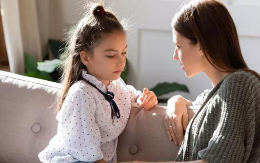 فهم سلوك الطفل.. كيف يحول التواصل العاطفي العقوبات إلى تعلم فعال