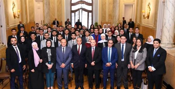 وزير الخارجية يلتقي طلبة كلية السياسة والاقتصاد بجامعة بني سويف
