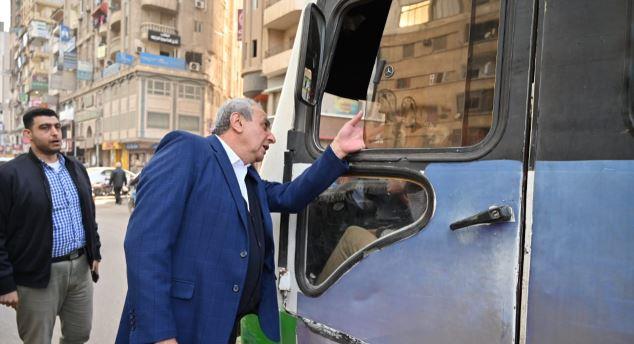 محافظ الغربية يتابع حركة المواصلات بطنطا ميدانيًا