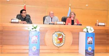   التربية النوعية بطل العروض المسرحية بتياترو جامعة سوهاج للموسم السادس 
