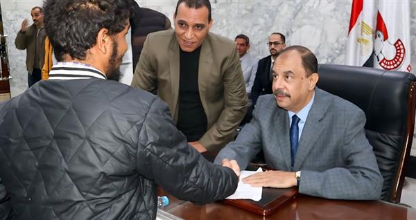 محافظ سوهاج يعقد اللقاء الجماهيري الأسبوعي