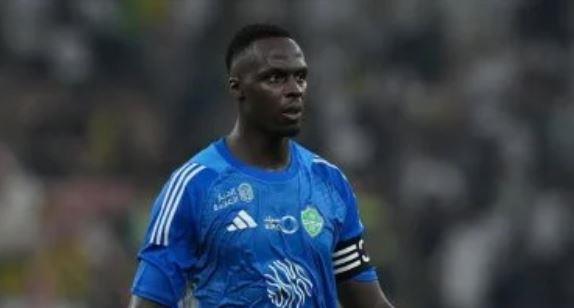 الأهلي السعودي يجدد عقد ميندي حتى 2028