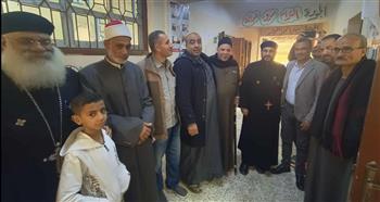   المحبة والترابط بين شركاء الوطن أثناء الإدلاء بصوتهم.. صورة تزين المشهد الانتخابي بالقليوبية 