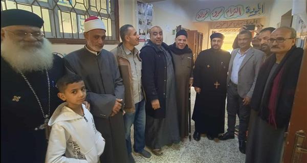 المحبة والترابط بين شركاء الوطن أثناء الإدلاء بصوتهم.. صورة تزين المشهد الانتخابي بالقليوبية