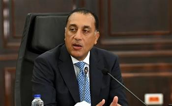   مدبولي يهنئ الرئيس عبد الفتاح السيسي بمنحه وسام من "الفاو"
