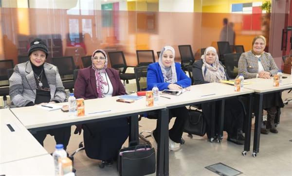 نائب رئيس جامعة عين شمس تجتمع بلجنة رعاية واستخدام الحيوانات (IACUC)