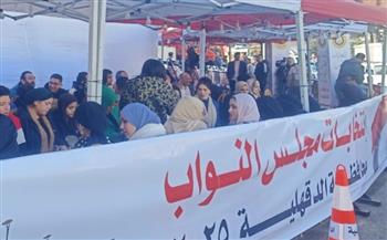   إقبال ملحوظ من مختلف الفئات العمرية والنساء في الدقهلية خلال جولة الإعادة