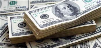استقرار نسبي في أسعار الدولار اليوم داخل البنوك