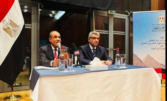 وزير الخارجية يلتقي بأعضاء الجالية المصرية في ألمانيا