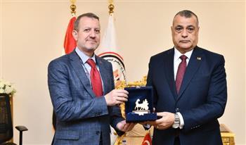 وزير الإنتاج الحربي يستقبل نائب رئيس هيئة الصناعات الدفاعية التركية