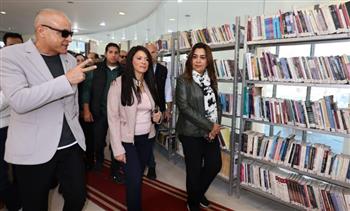   الأقصر .. وزيرتا التخطيط والتنمية المحلية والمحافظ يتفقدون مكتبة مصر العامة