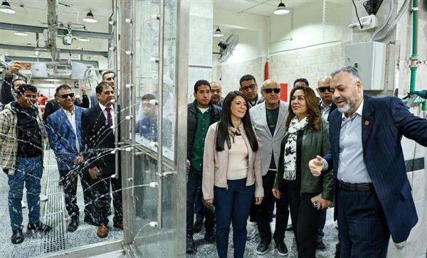 الأقصر .. وزيرتا التخطيط والتنمية المحلية والمحافظ يفتتحون المجزر الآلي
