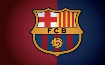 برشلونة يراقب جفارديول وباستوني لتعزيز مركز قلب الدفاع