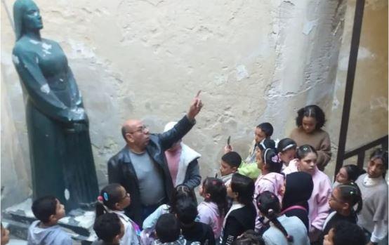 طلاب الدقهلية في جولة ثقافية داخل متحف المنصورة القو