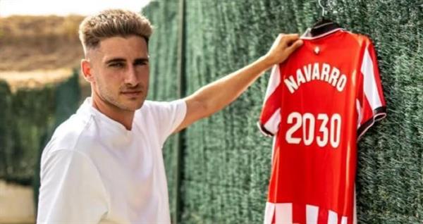 الدوري الإسباني .. روبيرت نافارو يعود لقائمة أتلتيك بلباو قبل مواجهة إسبانيول