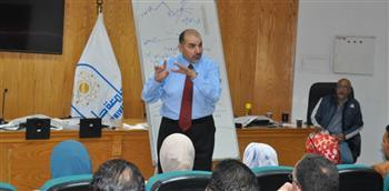 "قانون التعاقدات العامة بين النظرية والتطبيق"  في دورة تدريبية بجامعة العاصمة