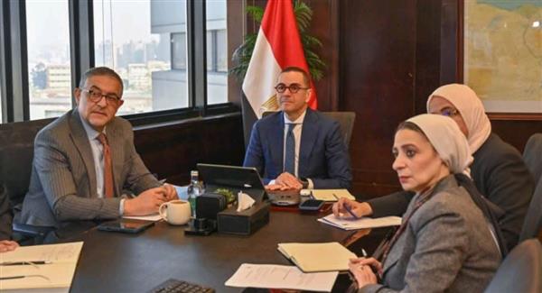 مصر وكوريا الجنوبية يبحثان تعزيز العلاقات الاستثمارية والتجارية