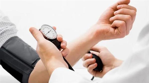 روشتة صحية لمرضى ارتفاع ضغط الدم لبداية عام 2026