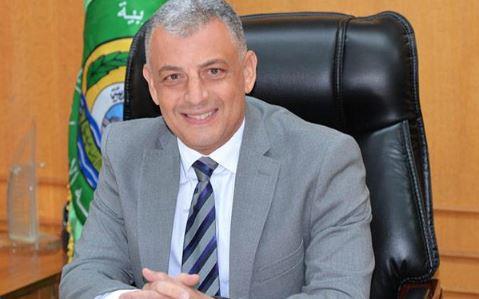 محافظ الإسماعيلية يتابع أعمال إنشاء وتجديد عدد من المدارس