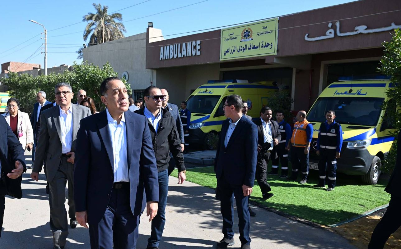 رئيس الوزراء يتفقد نقطة إسعاف قرية "الودي" بالجيزة