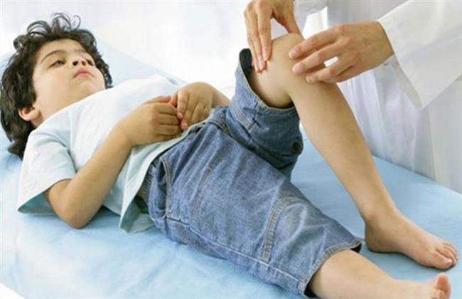 ألم الساق عند الأطفال.. متى يكون طبيعيا ومتى يستدعي القلق؟