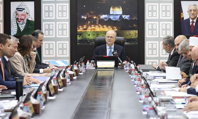 "الوزراء الفلسطيني" يوجّه بتسخير كل الإمكانيات الإغاثية لدعم غزة