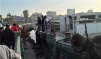   ضبط مركب مخالف للرسو بكورنيش النيل في دمياط