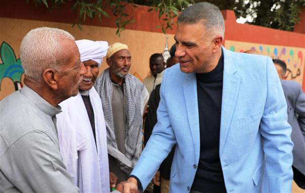 أهالي قرية غرب أسوان يشكرون الرئيس السيسي على مشروعات "حياة كريمة"