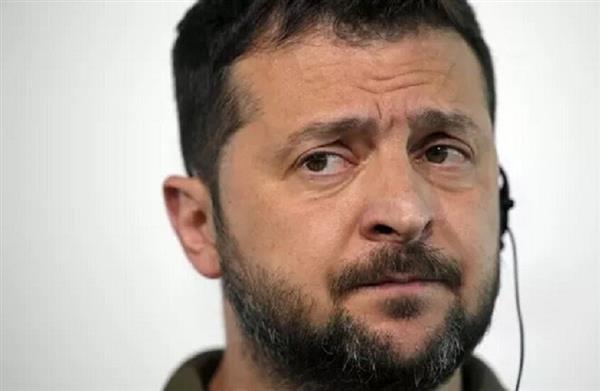 أزاروف يصف خطة زيلينسكي للتسوية بأنها محاولة جديدة لتأخير المفاوضات