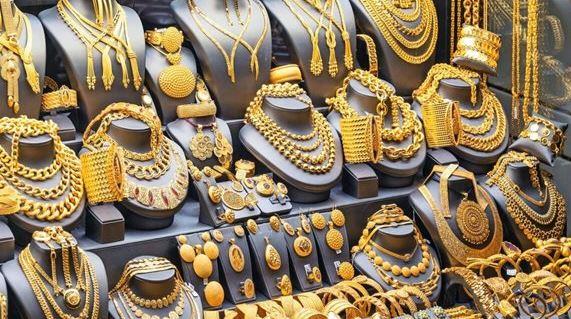 استقرار الذهب بعد قفزة الـ20 جنيهًا.. أسعار اليوم ثابتة عند أعلى مستوياتها
