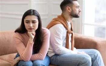 كيف تؤثر الاختلافات الكبيرة بين الشريكين على استقرار العلاقة؟