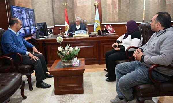 محافظ الغربية يجتمع بهيئة الطرق لمتابعة تطوير الكباري ويشدد على الجودة