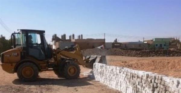 إزالة فورية لحالات تعدى على أراضى الدولة فى أسوان