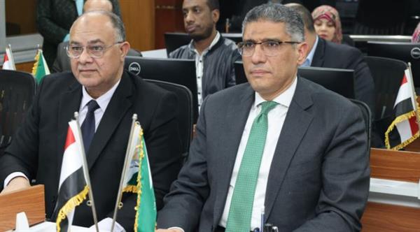 محافظ الجيزة يتابع أعمال غلق لجان انتخابات مجلس النواب في اليوم الأول لجولة الإعادة