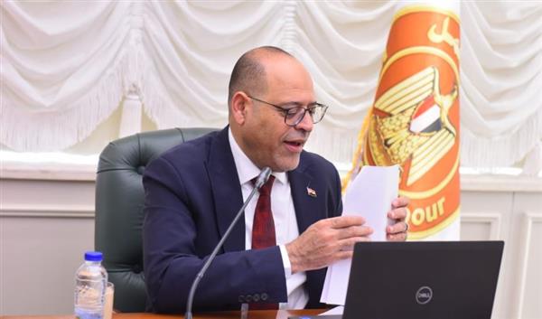 وزير العمل يصدر قرارا وزاريا بشأن تنظيم مزاولة عمليات التدريب وتطوير مستوياته